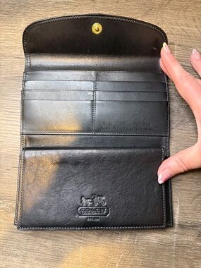 Coach Black Leather Trifold Wallet with Embossed Logo